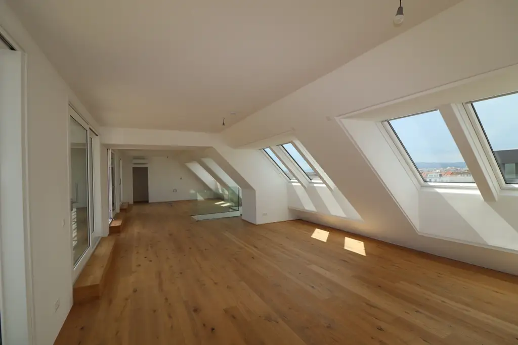 * Exklusive Dachgeschosswohnungen mit traumhaften Freiflächen auf zwei Ebenen *