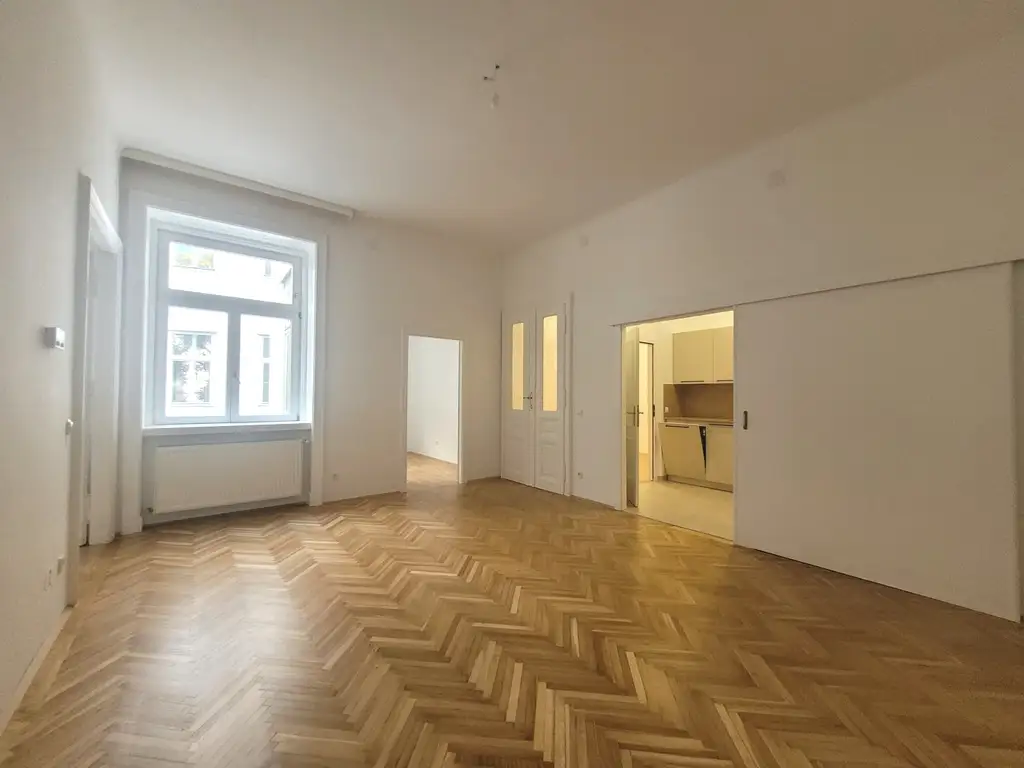 SANIERTE ALTBAUWOHNUNG BEIM MUSEUMSQUARTIER!