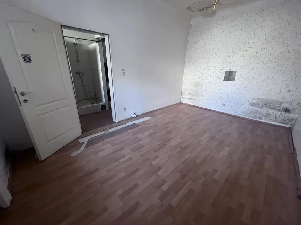 Ruhige 1-Zimmerwohnung TOP Innenstadtlage | Saniertes Altbauhaus | mit WC-Anschluss