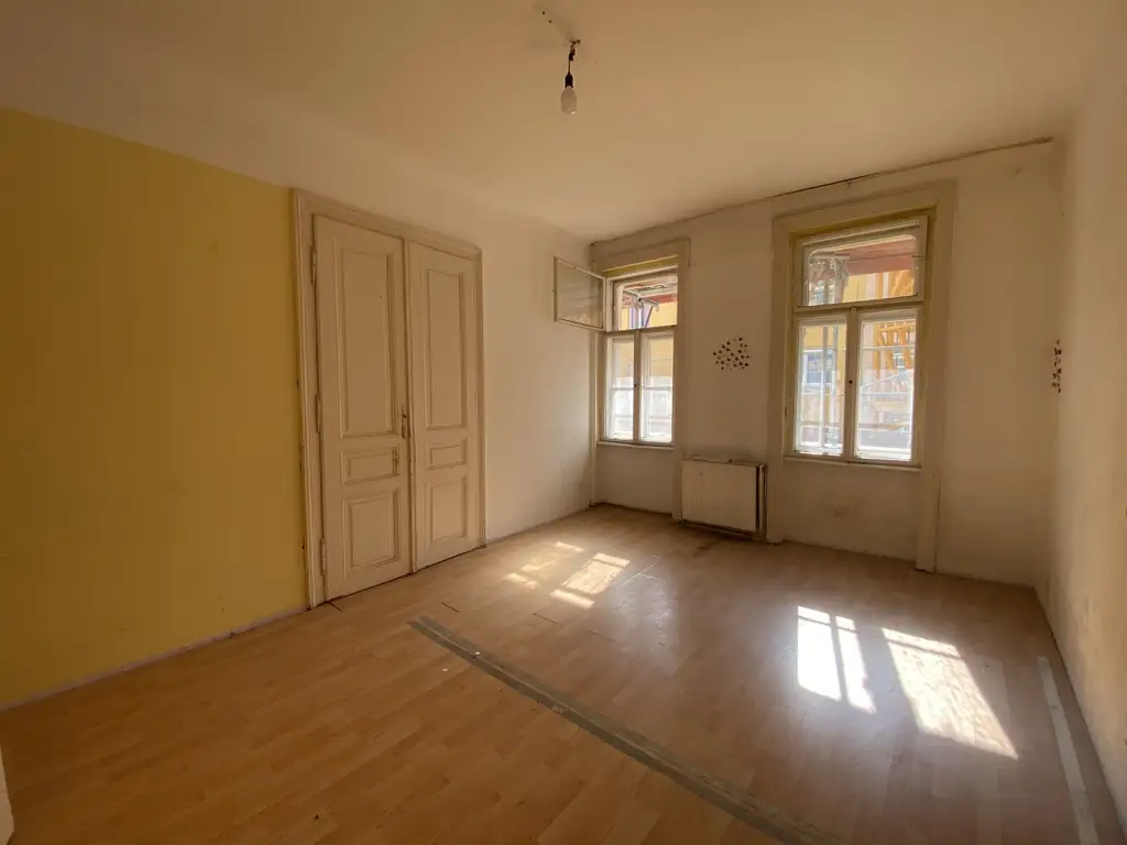 Südseitige Altbauwohnung am Tivoli | Sanierter Altbau