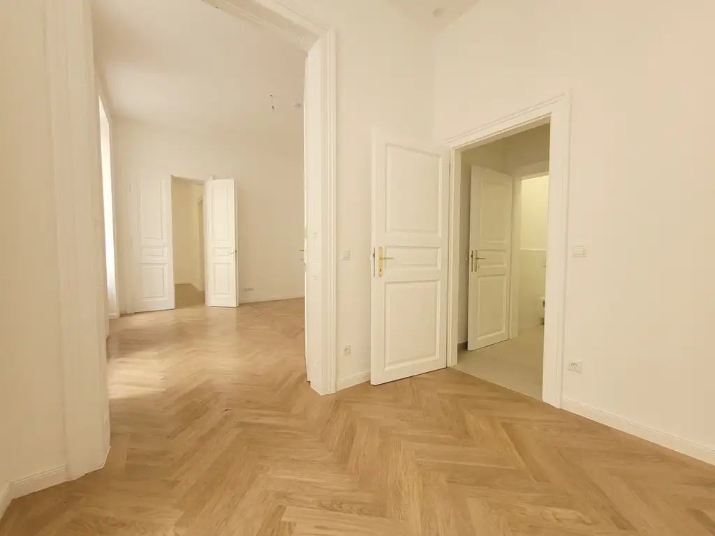 Erstbezug nach Sanierung – Stilvolles Büro in bester Innenstadtlage (1010 Wien, Nibelungengasse)
