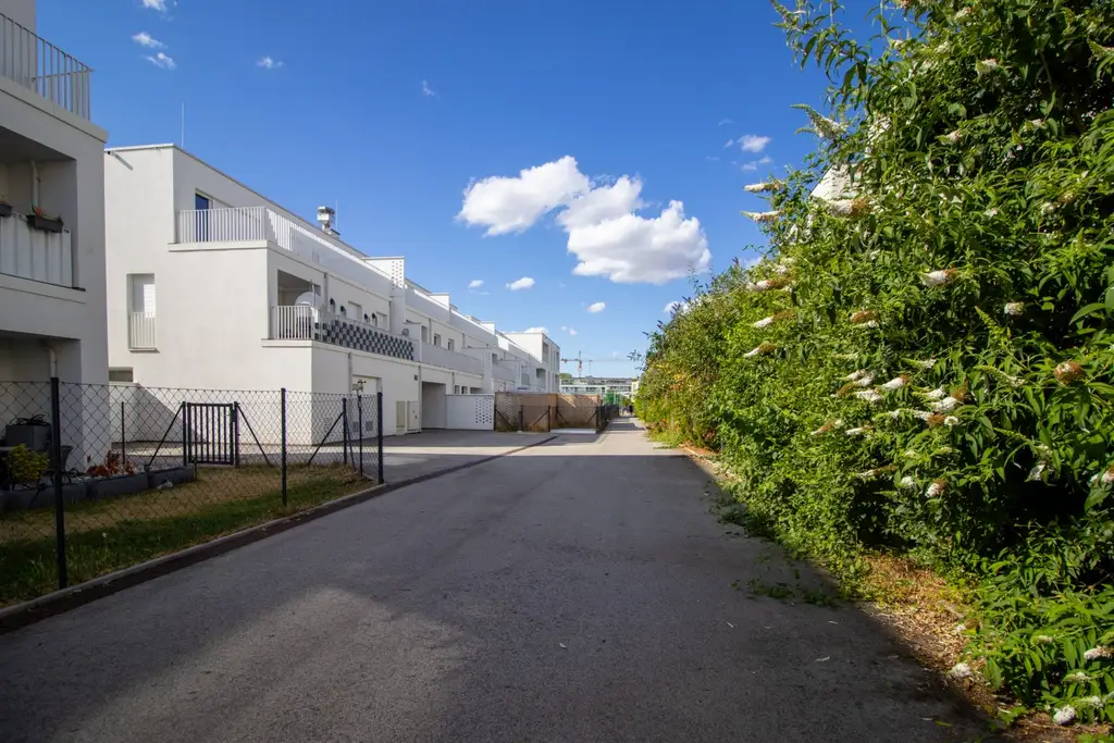 Ab sofort - 2 Zimmer Neubauhit mit 2 Freiflächen - grüne Oase vor der Haustür