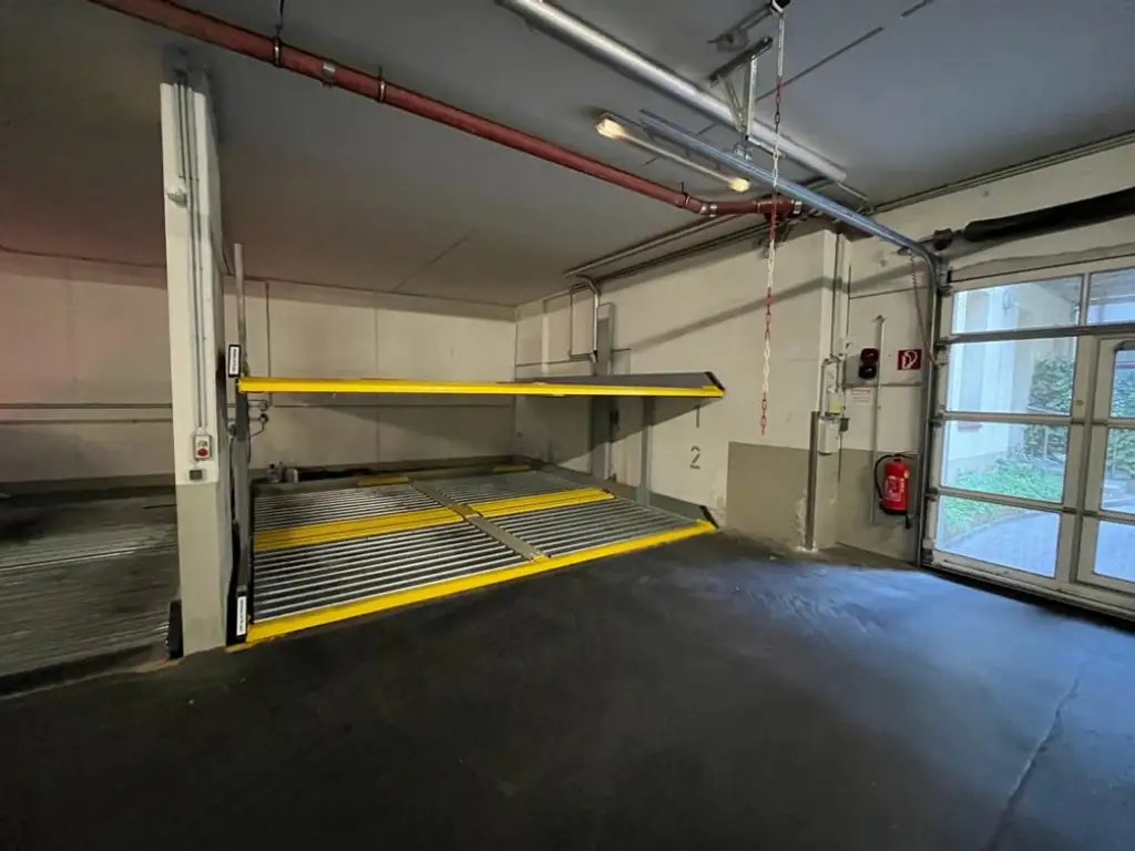 Garagenstellplatz in der Schmalzhofgasse!