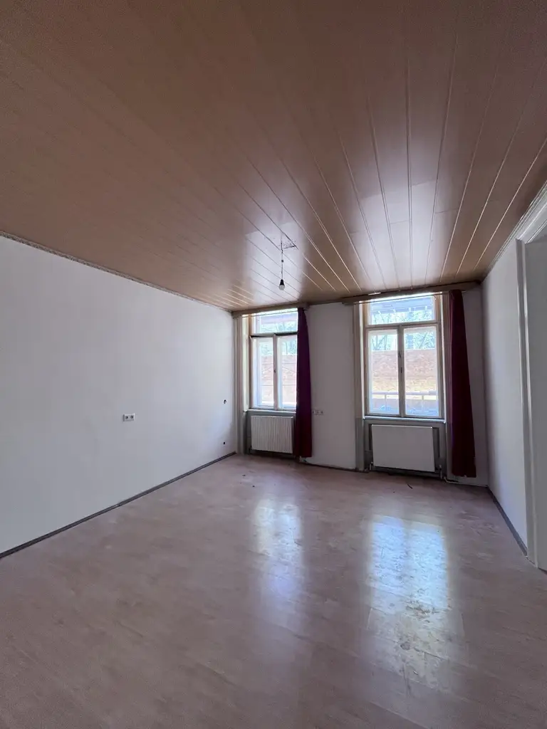 Ideal geteilte 2-Zimmwohnung in saniertem Altbauhaus | Best-Lage am Tivoli!