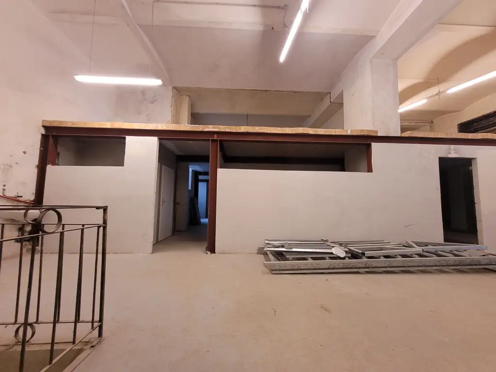 Branchenfreies Geschäftslokal/Büro mit Gestaltungsmöglichkeiten